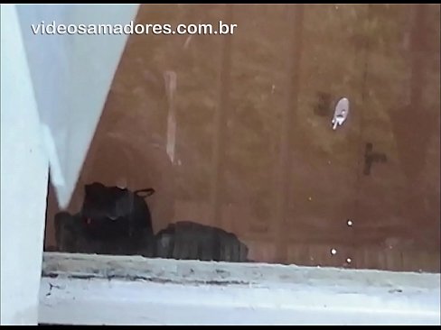 ❤️ Uzbudināts vīrietis vēro savu draudzeni ar citu puisi, ierakstot trīcēšanas video, netraucējot pārim ☑ Kaltais porno pie mums